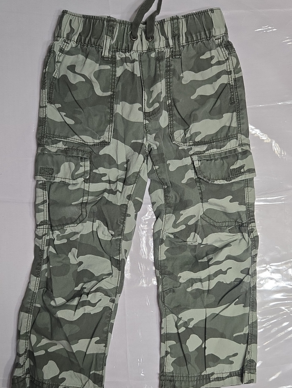 Old Navy Green Camo Cargo Joggers for Kids, 3T